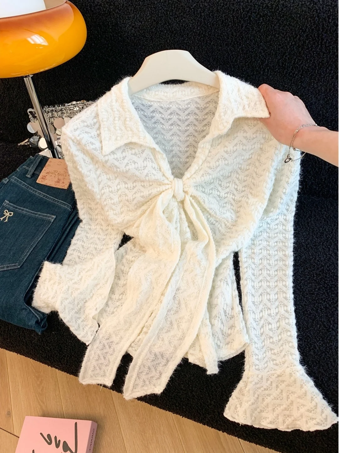 Elegant Long Sleeve Slim Fit Shirt for Women with Flared Cuffs Turn-down Collar Beautiful Spring Autumn Fashion Unique Design
Elegant Long Sleeve Slim Fit Shirt for Women with Flared Cuffs Turn-down Collar Beautiful Spring Autumn Fashion Unique Design