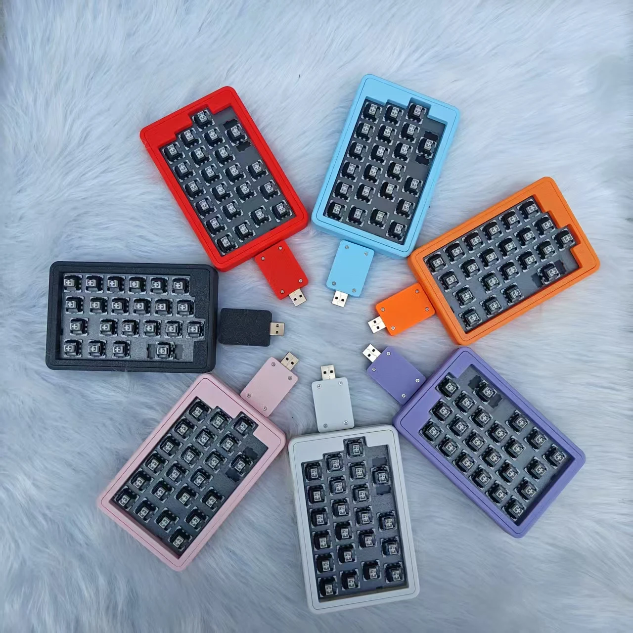2.4G Wireless Split Mechanical Keyboard Kit Gasket Structure Custom DIY Hot-swap Kit Support VIAL Game Office Portable Keyboards
2.4G Wireless Split Mechanical Keyboard Kit Gasket Structure Custom DIY Hot-swap Kit Support VIAL Game Office Portable Keyboards