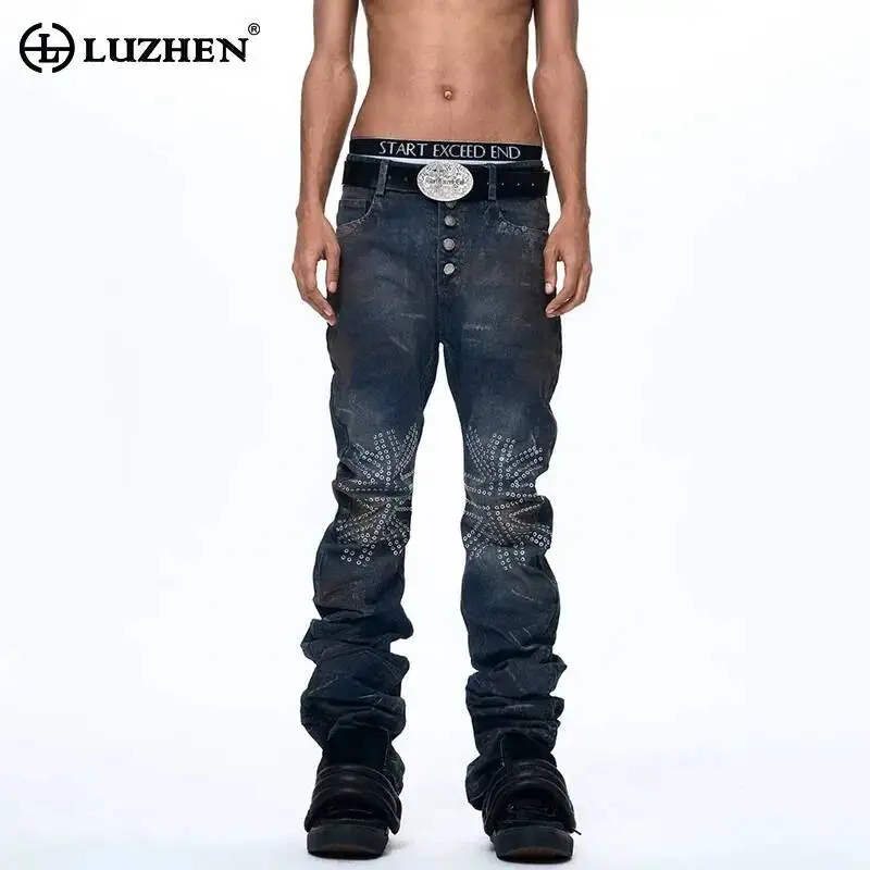 LUZHEN 2026 Vintage Trendy Rivet Metal Patchwork Pattern Straight Jeans Men's Handsome Street Slim Fit Casual Denim Pants JY6668
LUZHEN 2026 Vintage Trendy Rivet Metal Patchwork Pattern Straight Jeans Men's Handsome Street Slim Fit Casual Denim Pants JY6668