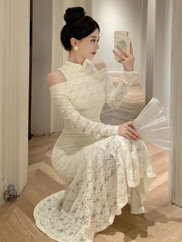Новая китайская национальная мода: улучшенная модель Dr. Beautiful, уникальная облегающая юбка с кружевом, длинная, осенняя.
Новая китайская национальная мода: улучшенная модель Dr. Beautiful, уникальная облегающая юбка с кружевом, длинная, осенняя.