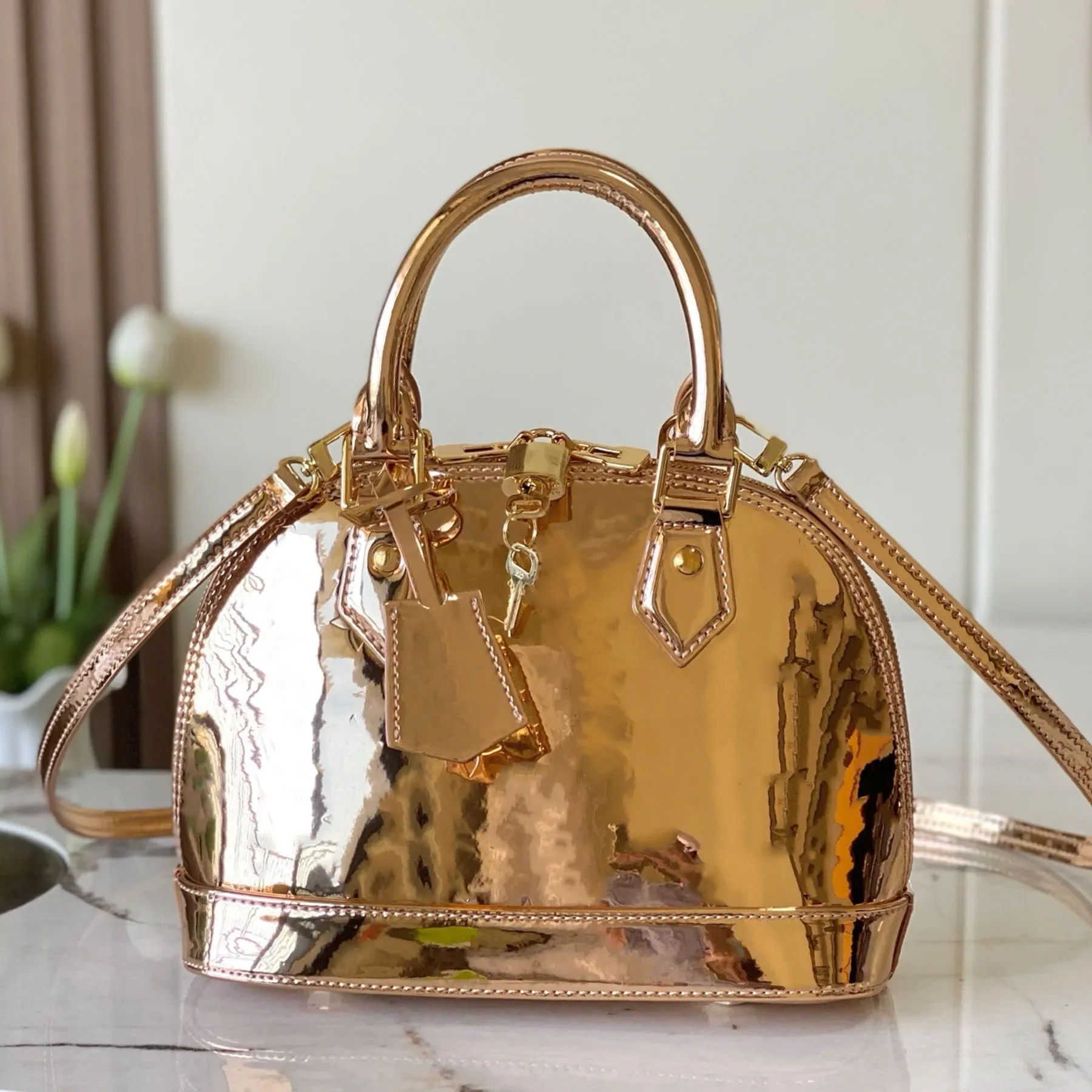 wholesale price 10A women luxury designer coated canvas crossbody handbag golden hardware textile lining zipper closure
wholesale price 10A women luxury designer coated canvas crossbody handbag golden hardware textile lining zipper closure