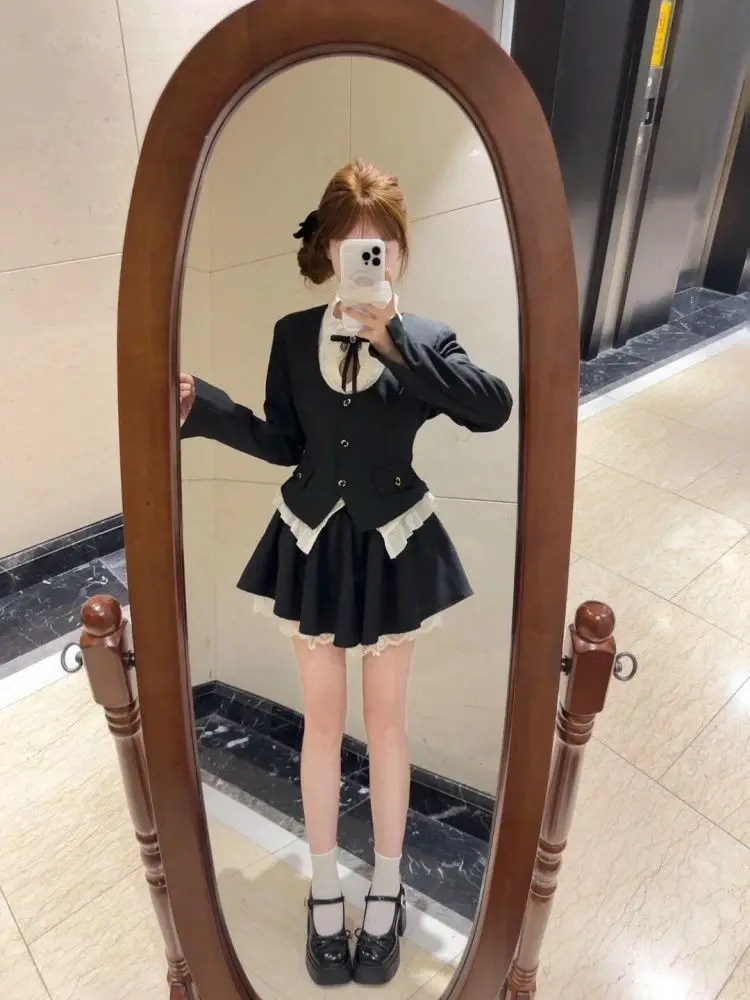 Осенний корейский популярный французский элегантный женский костюм, модный дизайн, комплект из 3 предметов, пальто с длинными рукавами + пышная мини-юбка, женская одежда
Осенний корейский популярный французский элегантный женский костюм, модный дизайн, комплект из 3 предметов, пальто с длинными рукавами + пышная мини-юбка, женская одежда