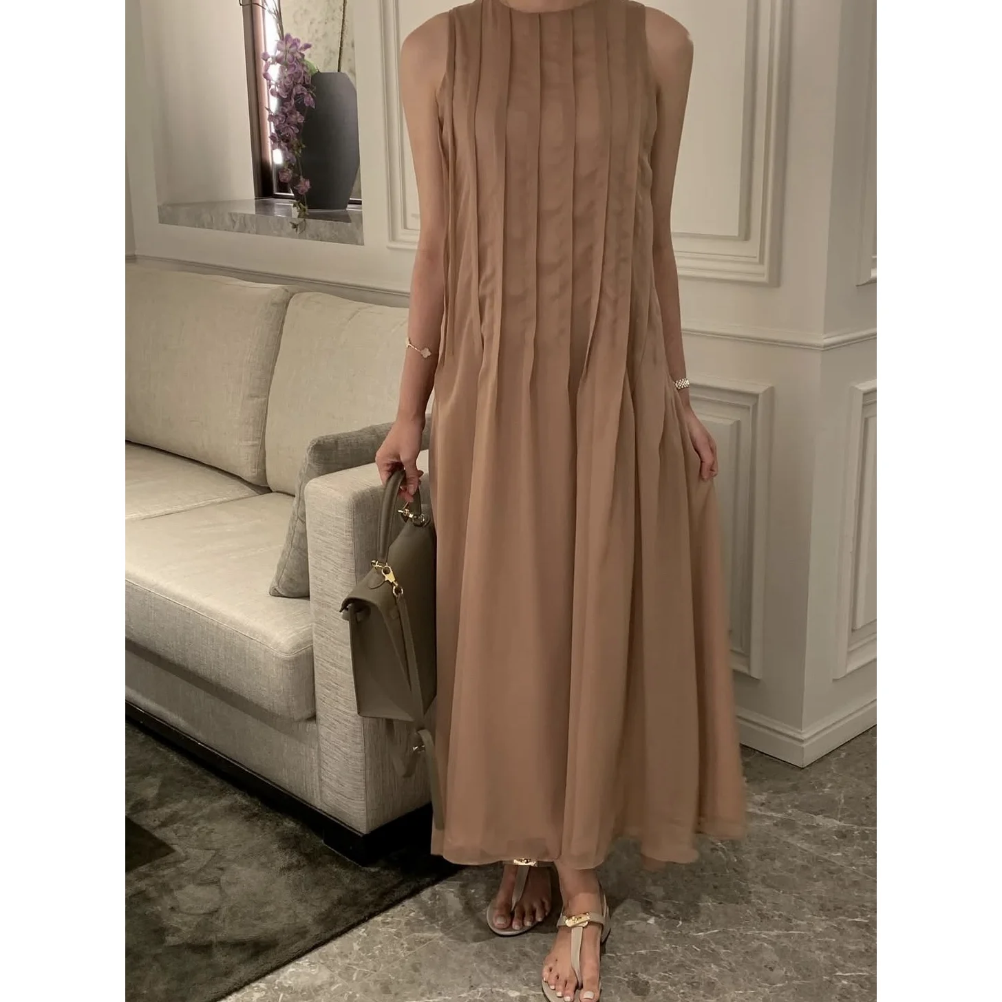 Женское длинное платье Dongda Gate: однотонное, плиссированное, простое, стильное, модное, весна-лето
Женское длинное платье Dongda Gate: однотонное, плиссированное, простое, стильное, модное, весна-лето