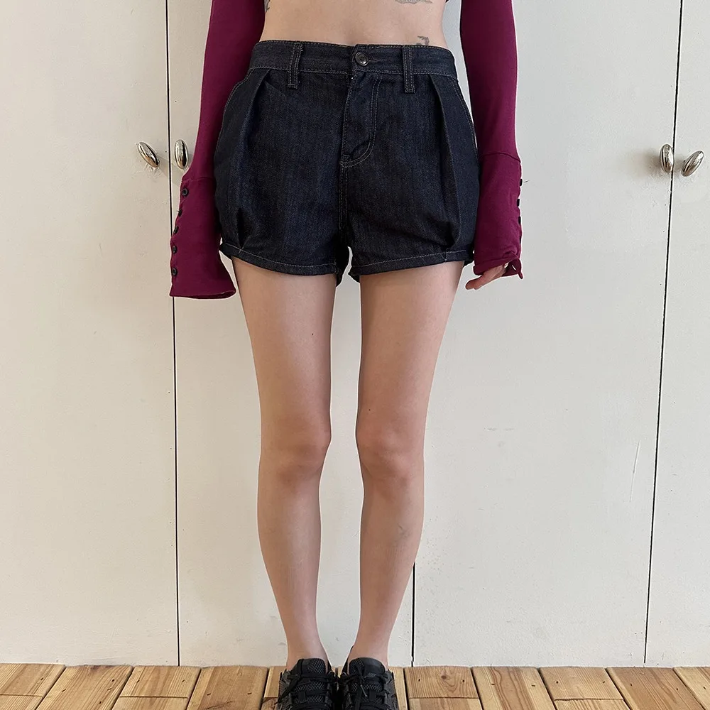 Summer 2026 High Waist Pleated Korean Style Chic Casual Denim Shorts Lantern Four-Quartered Folded Cotton Blend Ladies Jeans
Summer 2026 High Waist Pleated Korean Style Chic Casual Denim Shorts Lantern Four-Quartered Folded Cotton Blend Ladies Jeans