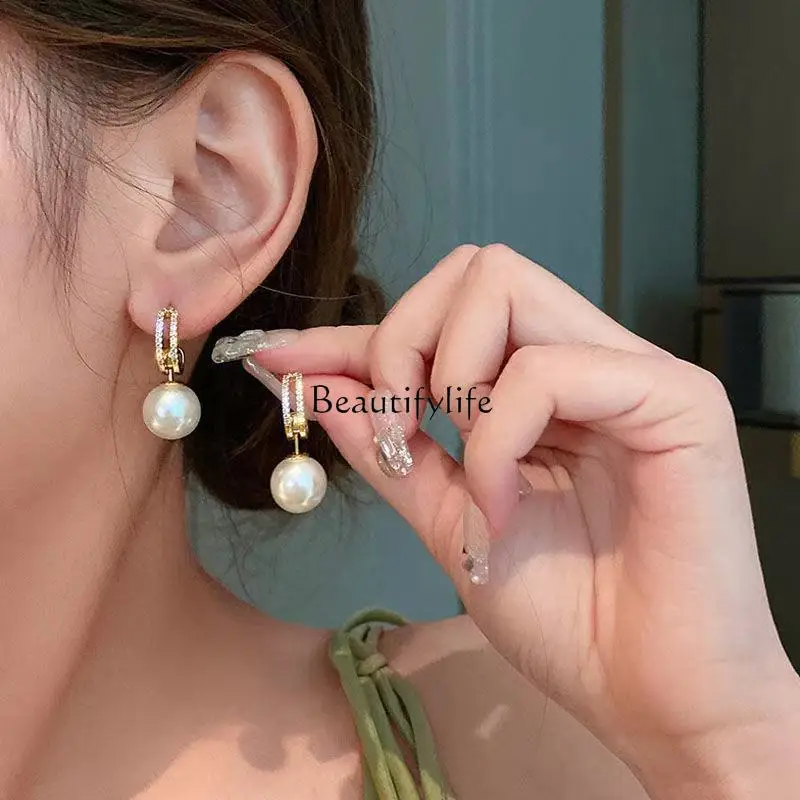 A five-wear pearl earring, a versatile fashion temperament, and a multi-wear earring.
A five-wear pearl earring, a versatile fashion temperament, and a multi-wear earring.