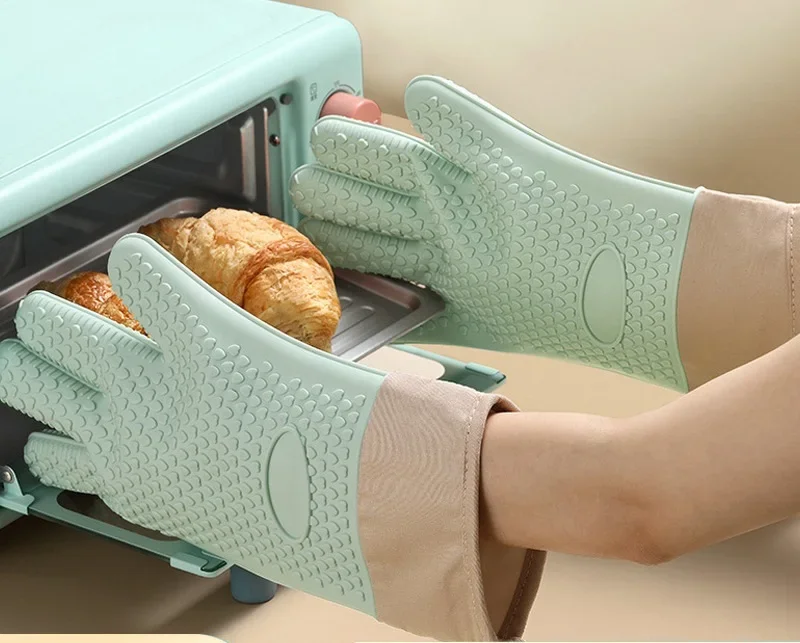 Non-slip Silicone Oven Mitts with Cotton Lining, Heat Resistant Kitchen Gloves for Baking Grilling BBQ, Waterproof Cooking Hand
Non-slip Silicone Oven Mitts with Cotton Lining, Heat Resistant Kitchen Gloves for Baking Grilling BBQ, Waterproof Cooking Hand