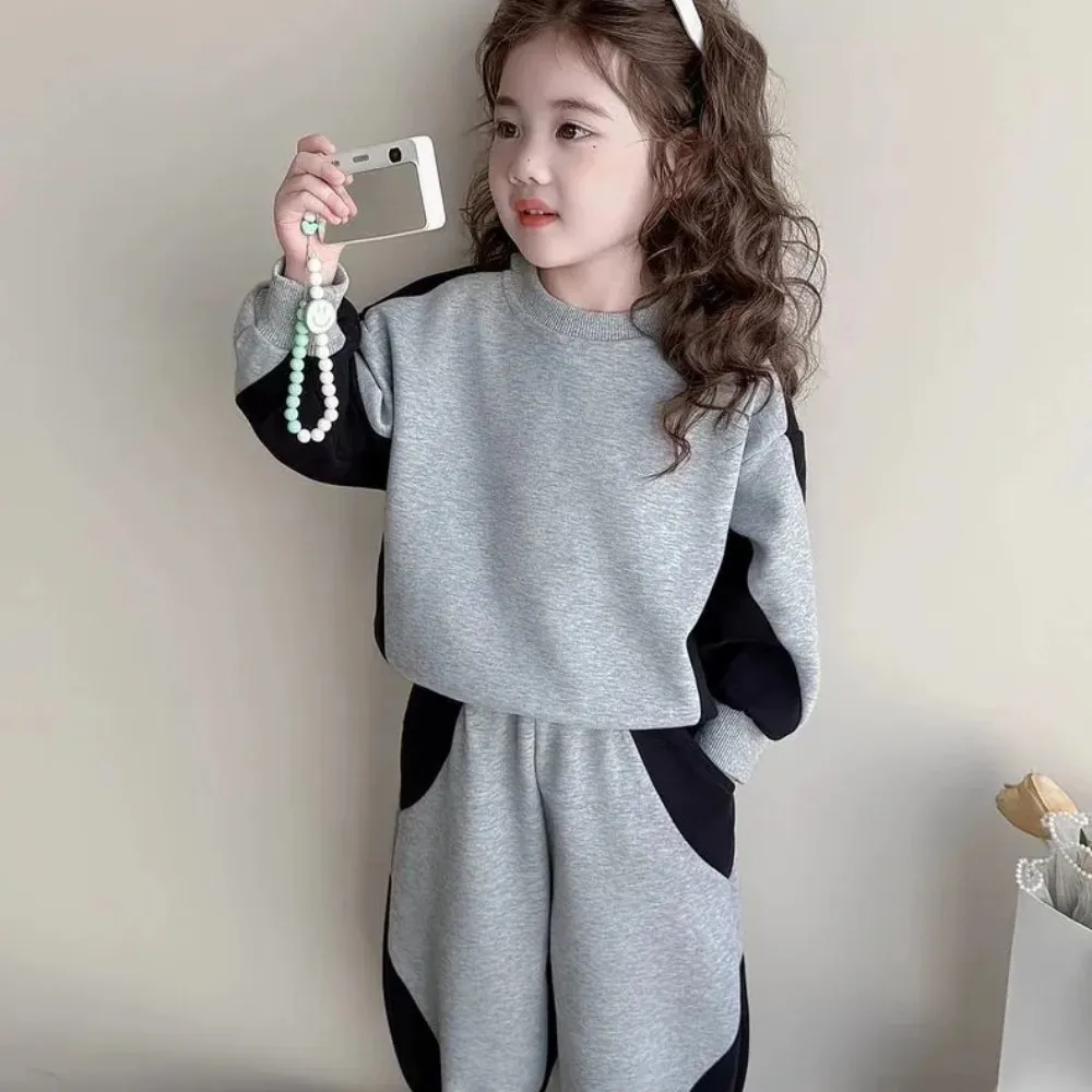 Girls' Spring and Autumn Set Fashionable New Children's Clothing Set Stylish Baby Tracksuit Two Piece Set
Girls' Spring and Autumn Set Fashionable New Children's Clothing Set Stylish Baby Tracksuit Two Piece Set