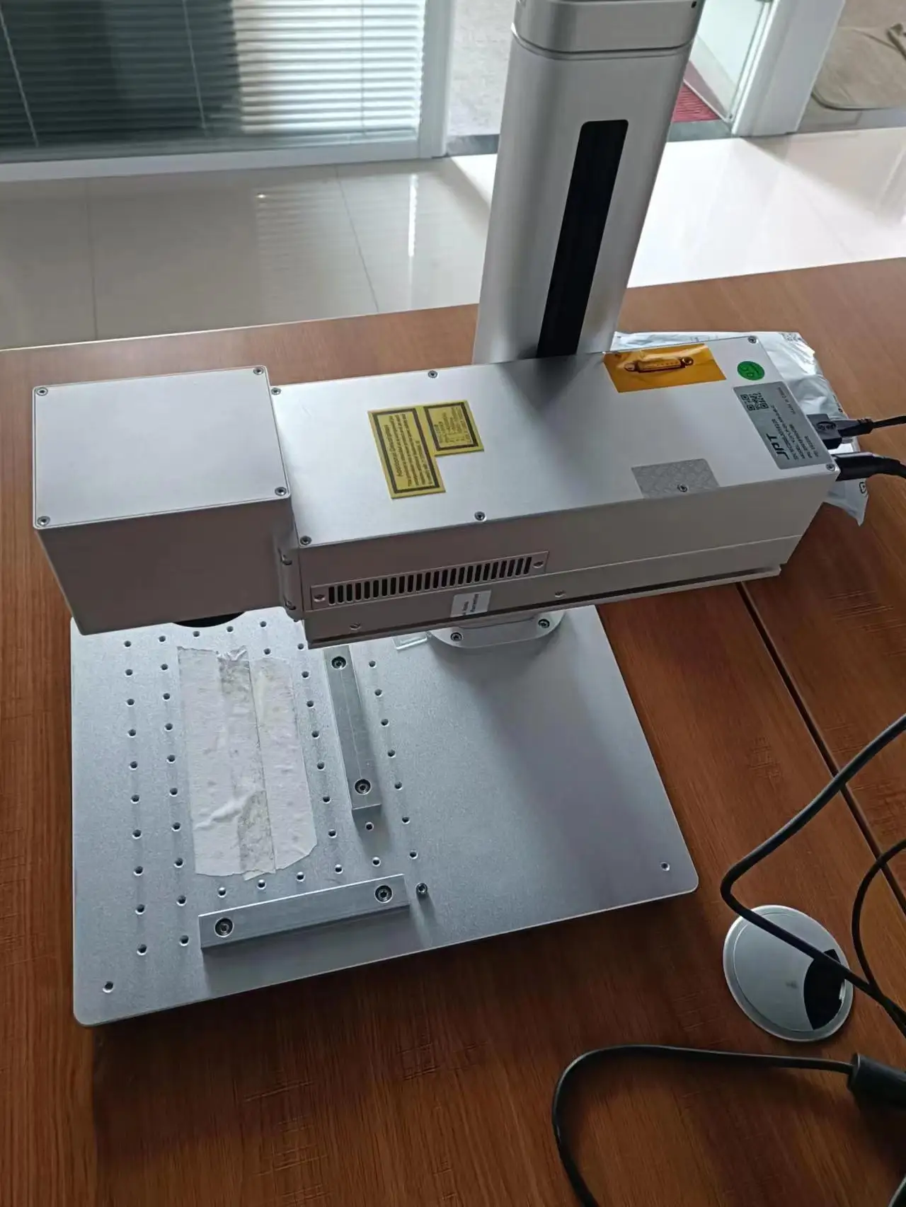 Мини-волоконный лазерный гравер 20 Вт, настольный маркер для металла, нержавеющей стали, алюминия, лазерный гравировальный станок с поддержкой USB
Мини-волоконный лазерный гравер 20 Вт, настольный маркер для металла, нержавеющей стали, алюминия, лазерный гравировальный станок с поддержкой USB