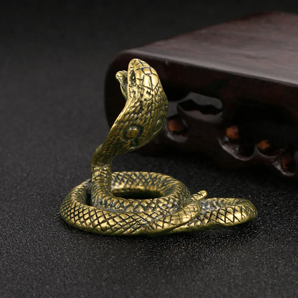 Retro Cobra nament Exquisite Animal Figurine Creative Statue Ring Desk Decor Brass Snake Statue Home Supplies
Retro Cobra nament Exquisite Animal Figurine Creative Statue Ring Desk Decor Brass Snake Statue Home Supplies