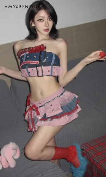 2025 Summer New High-End Design Sweet and Spicy Sexy Denim Patchwork Casual Tube Top and Short Skirt Two-Piece Set
2025 Summer New High-End Design Sweet and Spicy Sexy Denim Patchwork Casual Tube Top and Short Skirt Two-Piece Set