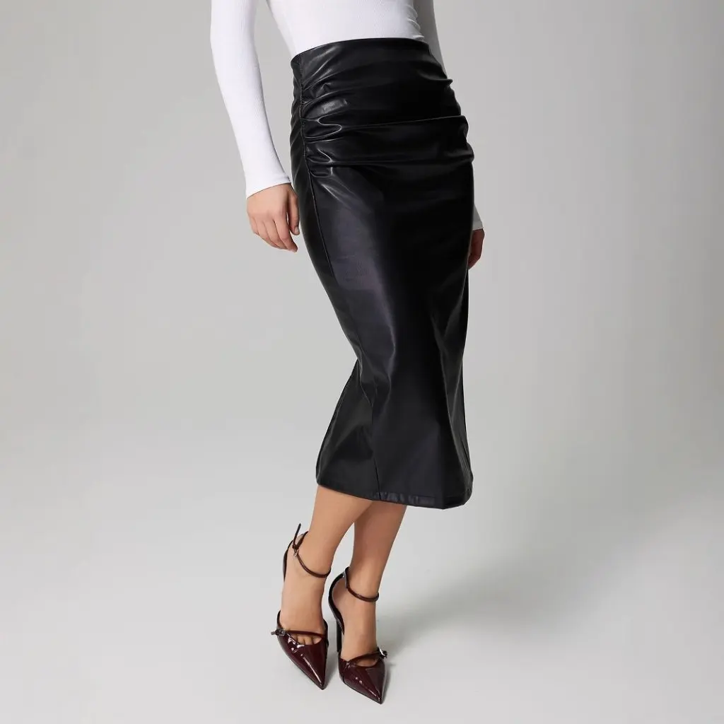 Women's European And American Style Ruched PU Pencil Skirt with Back Slit - Fashion for Ladies
Women's European And American Style Ruched PU Pencil Skirt with Back Slit - Fashion for Ladies