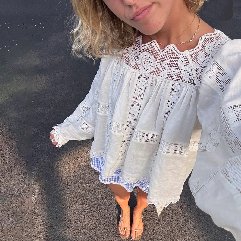 Elegant Low Collar Lantern Sleeve Lace Shirt Women's Soft Style Loose Fit Long Sleeve Cotton Mid-Length Shirt Spring 2026
Elegant Low Collar Lantern Sleeve Lace Shirt Women's Soft Style Loose Fit Long Sleeve Cotton Mid-Length Shirt Spring 2026