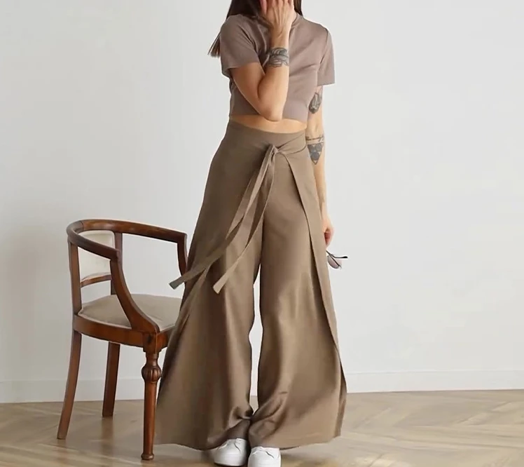 Women's Clothing Casual 2024 Summer Fashion Trousers Solid Color Tie Details High Waist Overlapping Design Wide Leg Pants
Women's Clothing Casual 2024 Summer Fashion Trousers Solid Color Tie Details High Waist Overlapping Design Wide Leg Pants