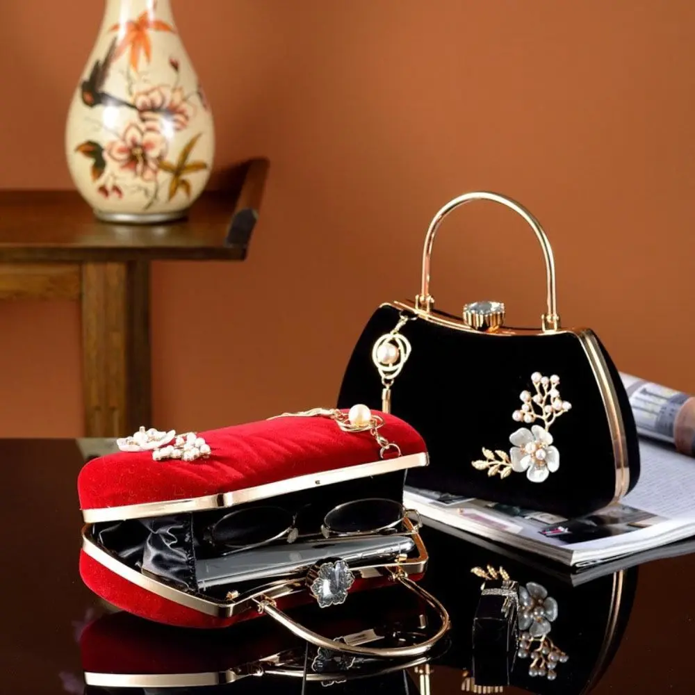 Luxury Tassel Velvet Dinner Handbag Rhinestone Flowers Evening Banquet Bag Top Handle Square Bridal Clutch Bag Wedding
Luxury Tassel Velvet Dinner Handbag Rhinestone Flowers Evening Banquet Bag Top Handle Square Bridal Clutch Bag Wedding