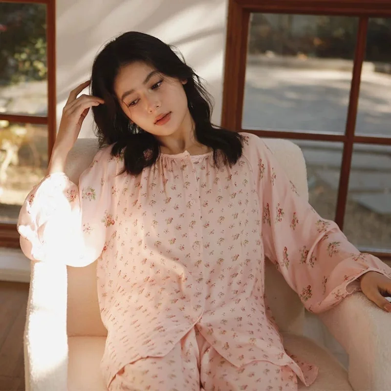 Women's New Spring Pajama Set, Rayon Satin Loungewear, Sweet Rose Print, Oversized & Loose Fit
Women's New Spring Pajama Set, Rayon Satin Loungewear, Sweet Rose Print, Oversized & Loose Fit
