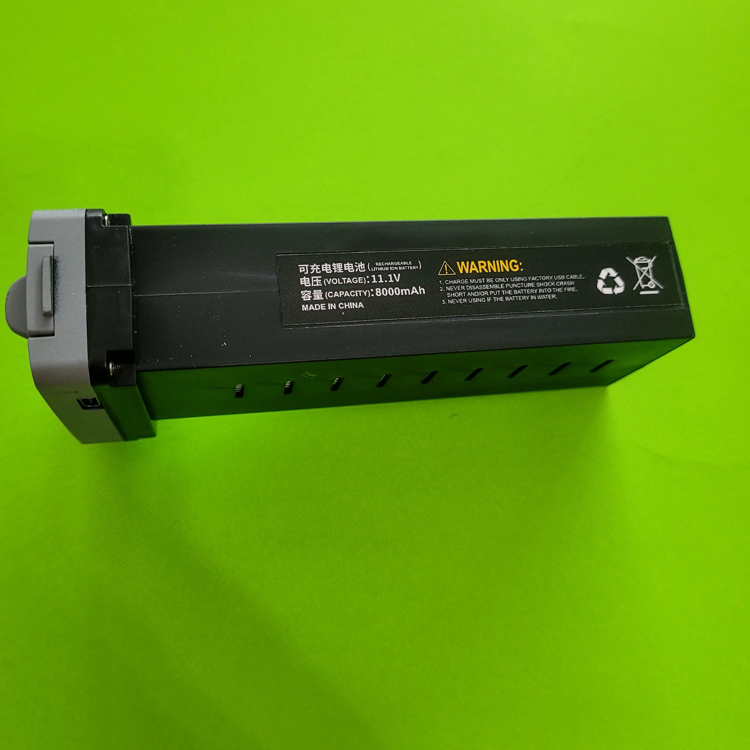 11.1V 8000mAh High Capacity Battery Spare Part Original for Screen Drone Professional RC Quadcopter AE86 PRO MAX Battery Part
11.1V 8000mAh High Capacity Battery Spare Part Original for Screen Drone Professional RC Quadcopter AE86 PRO MAX Battery Part