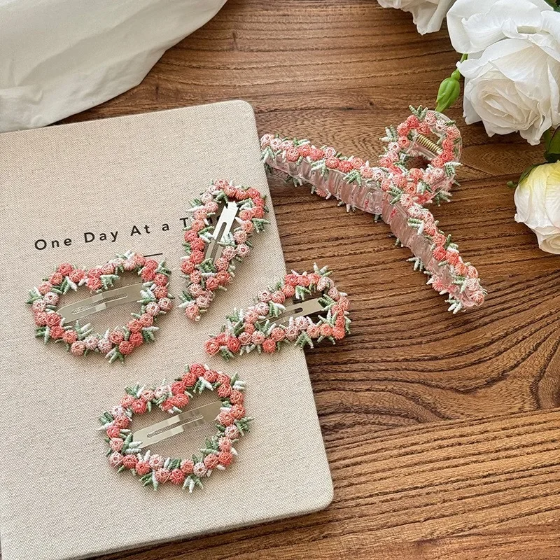 New Pink Flowers Fairy Hairpins Love Grab Hair Clip Korean Ins Sweet Side Bangs Clip Claw Clip Hair Accessories for Women Girls
New Pink Flowers Fairy Hairpins Love Grab Hair Clip Korean Ins Sweet Side Bangs Clip Claw Clip Hair Accessories for Women Girls