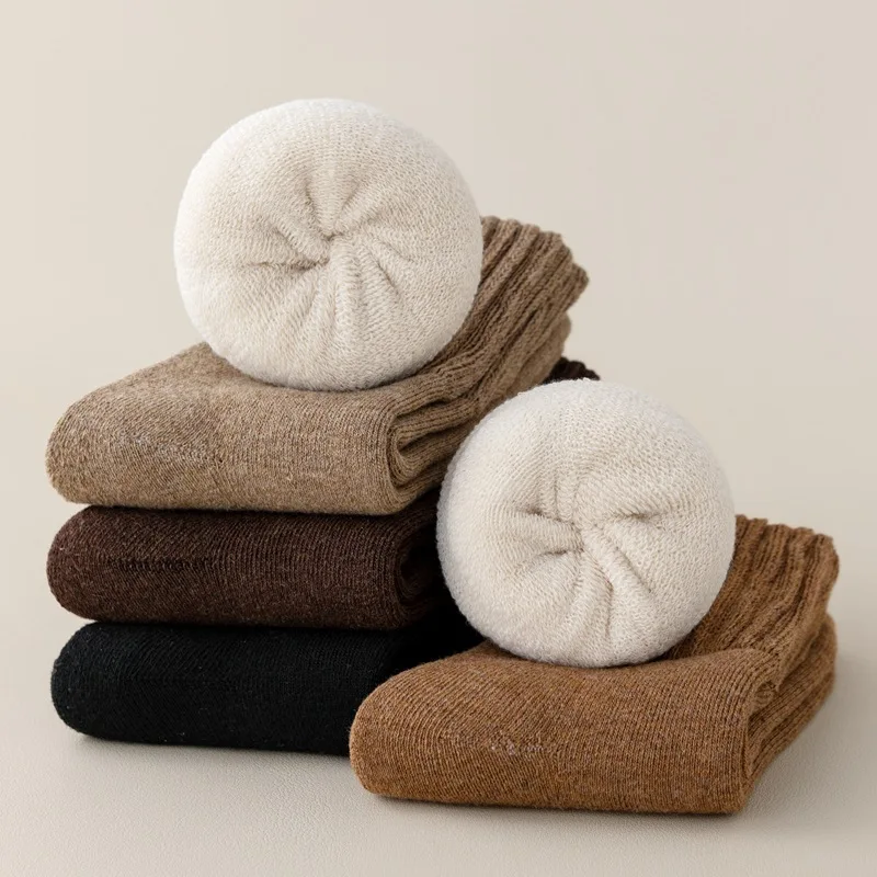 5 Pairs Women's Socks Winter Thickenend Plush Warm Home Floor Socks For Girl Set Solid Color Simple Versatile Mid Tube Socks
5 Pairs Women's Socks Winter Thickenend Plush Warm Home Floor Socks For Girl Set Solid Color Simple Versatile Mid Tube Socks