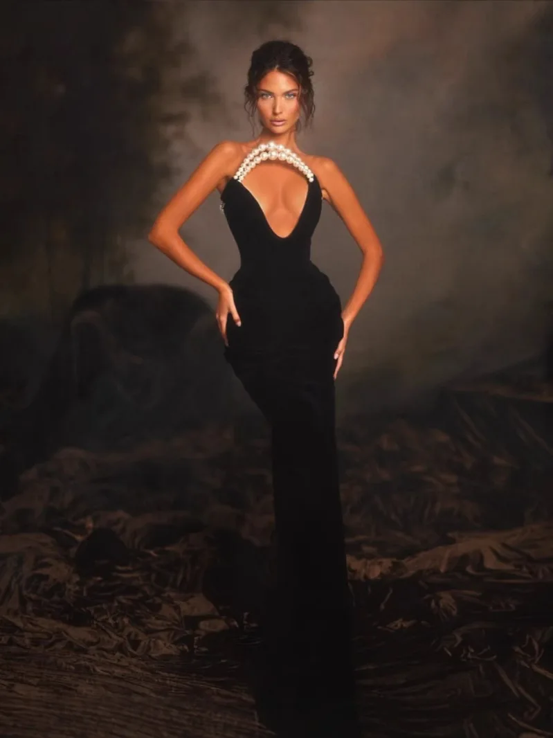 2025 Women Celebrity Sexy Sleeveless Pearl Black Maxi Long Banadage Dress Elegant Evening Club Party Outfit
2025 Women Celebrity Sexy Sleeveless Pearl Black Maxi Long Banadage Dress Elegant Evening Club Party Outfit