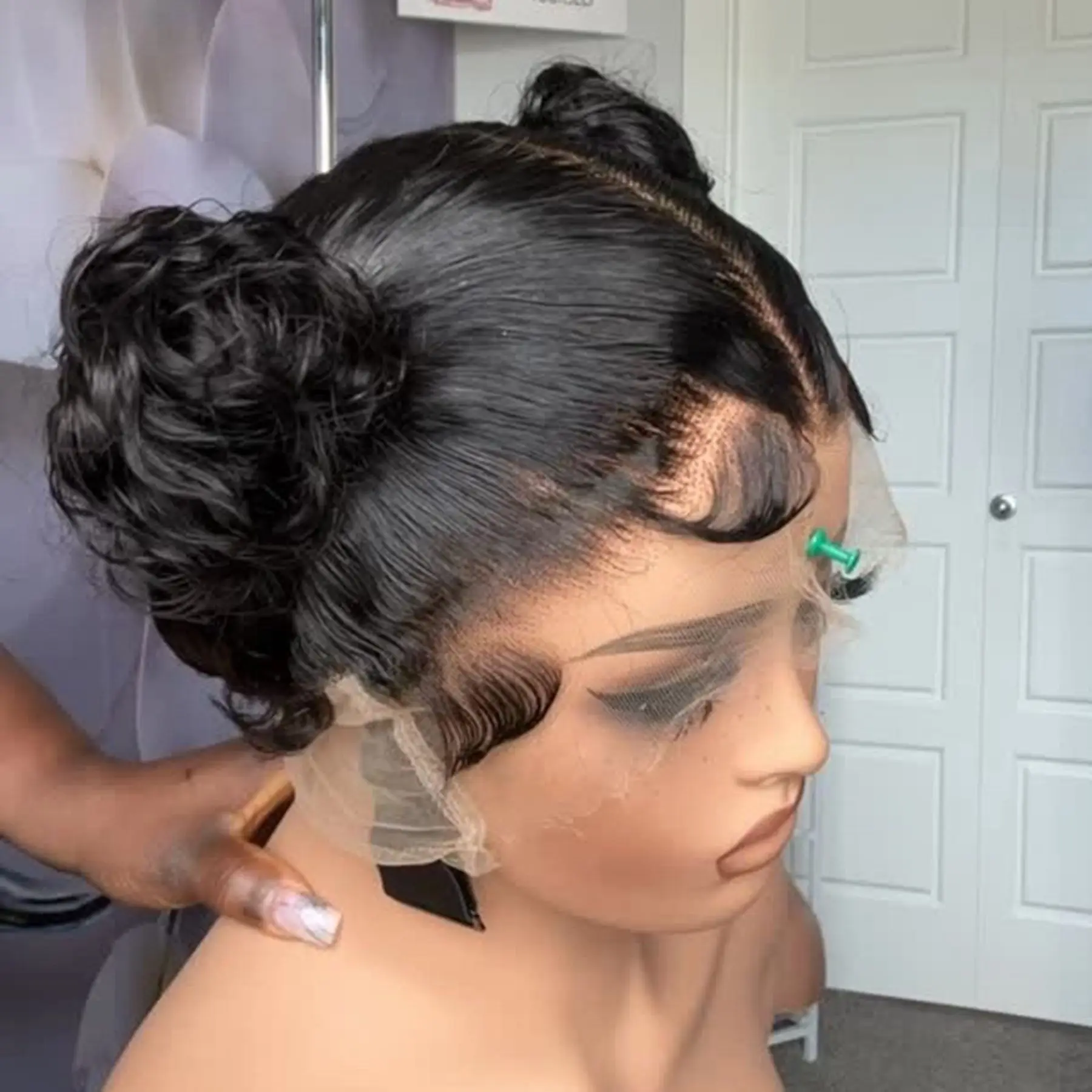 Black Color Kinky Curly 13X4X1 Lace Frontal Synthetic Wig For Black Women Ponytails Preplucked Glueless Wigs Wedding Soft Hair
Black Color Kinky Curly 13X4X1 Lace Frontal Synthetic Wig For Black Women Ponytails Preplucked Glueless Wigs Wedding Soft Hair