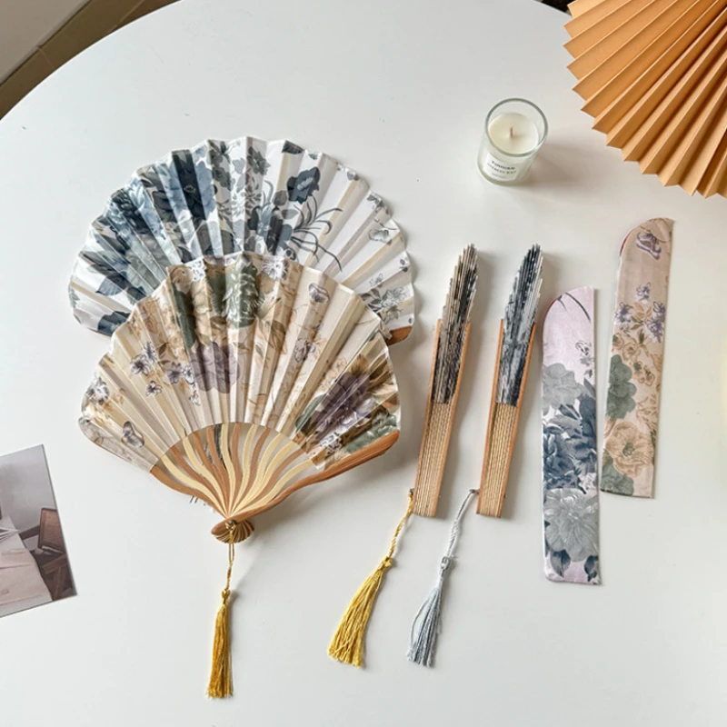 Hand Fan Cloth Folding Chinese Japanese Style Cosplay Accessories Craft Gift Wedding Party Dance Flowers Pattern Silk Bamboo Fan
Hand Fan Cloth Folding Chinese Japanese Style Cosplay Accessories Craft Gift Wedding Party Dance Flowers Pattern Silk Bamboo Fan
