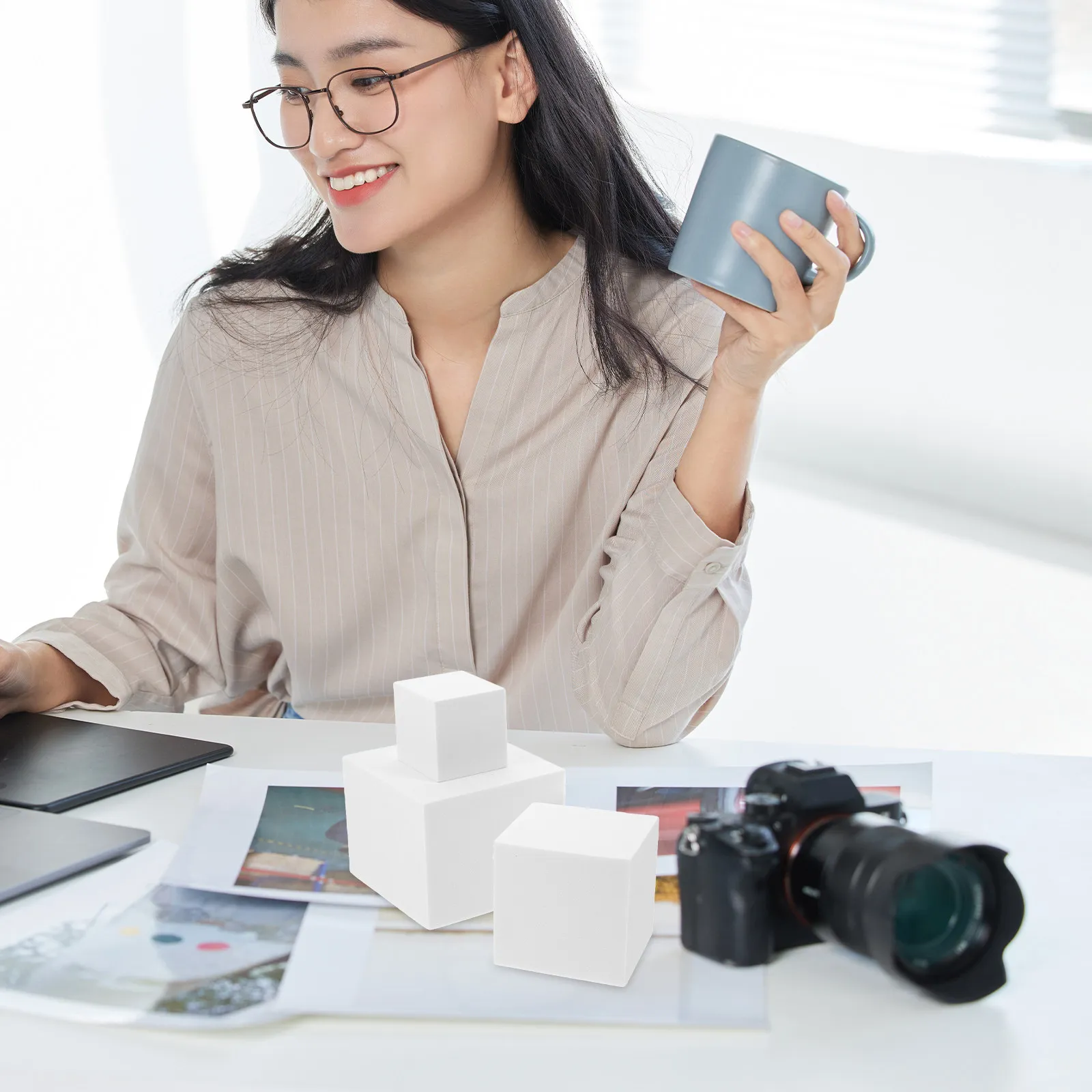 3Pcs Premium Foam Cube White Geometry Photo Prop for Product Photography Jewelry Display Modern Props Set Foam Cube
3Pcs Premium Foam Cube White Geometry Photo Prop for Product Photography Jewelry Display Modern Props Set Foam Cube