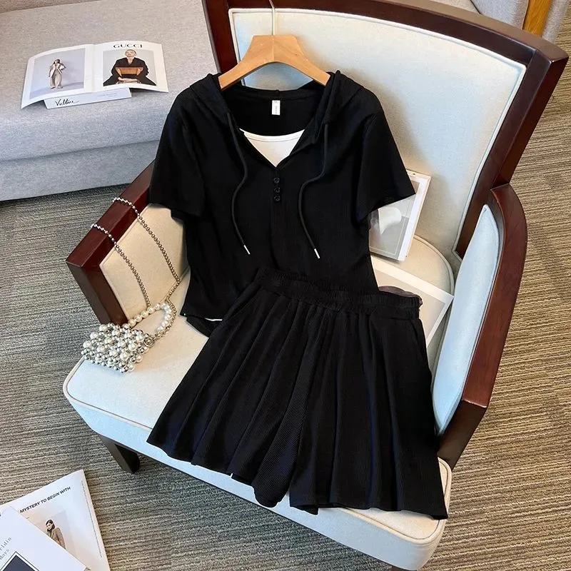 Women's Two Piece Set Short Sleeve Hooded Henley Top with Pleated Skirt Casual Loungewear Set
Women's Two Piece Set Short Sleeve Hooded Henley Top with Pleated Skirt Casual Loungewear Set