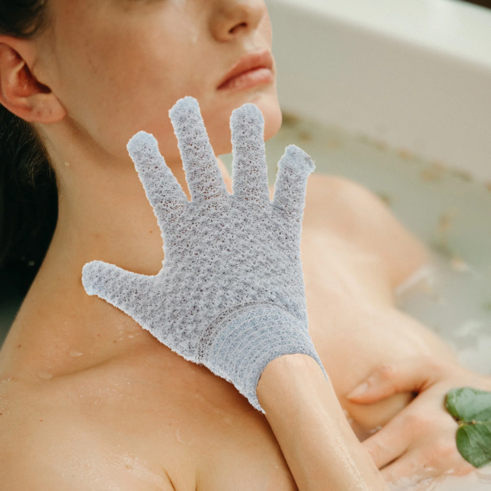 1Set Body Brush Gloves Comfortable Finger Division Efficient Dead Skin Removal Smooth Surface Ideal Shower Scrubber for Daily
1Set Body Brush Gloves Comfortable Finger Division Efficient Dead Skin Removal Smooth Surface Ideal Shower Scrubber for Daily