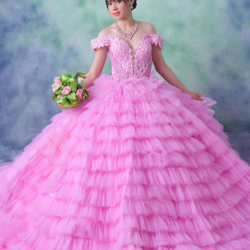 Light Pink Shiny Ball Gown Quinceanera Dresses Applique Lace Beading Crystal Tiered Tull Corset Off The Shoulder Sweet 16 Dress
Light Pink Shiny Ball Gown Quinceanera Dresses Applique Lace Beading Crystal Tiered Tull Corset Off The Shoulder Sweet 16 Dress