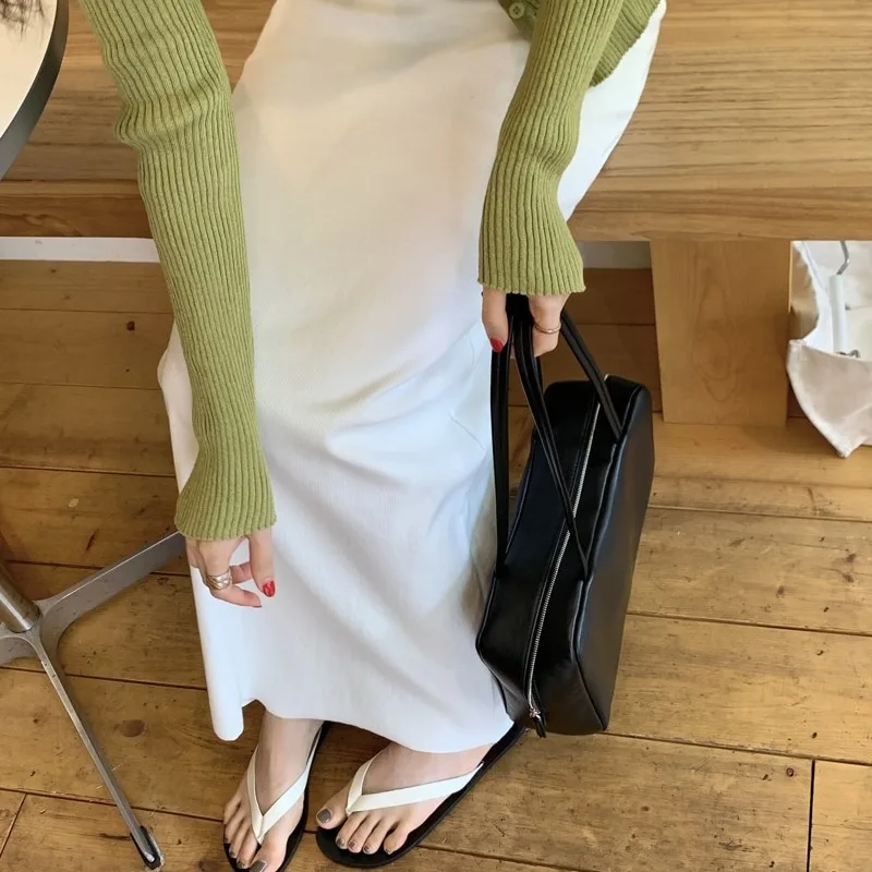 Chic Casual Style Women's Slim Fit Long Skirt mid Waist Straight Tube Half Body Skirt Summer New Arrival Korean Fashion
Chic Casual Style Women's Slim Fit Long Skirt mid Waist Straight Tube Half Body Skirt Summer New Arrival Korean Fashion