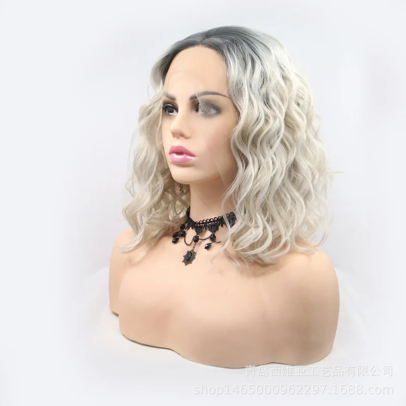 Gradient gray short curly synthetic front lace cape cosplay wig, matte high-temperature fiber
Gradient gray short curly synthetic front lace cape cosplay wig, matte high-temperature fiber