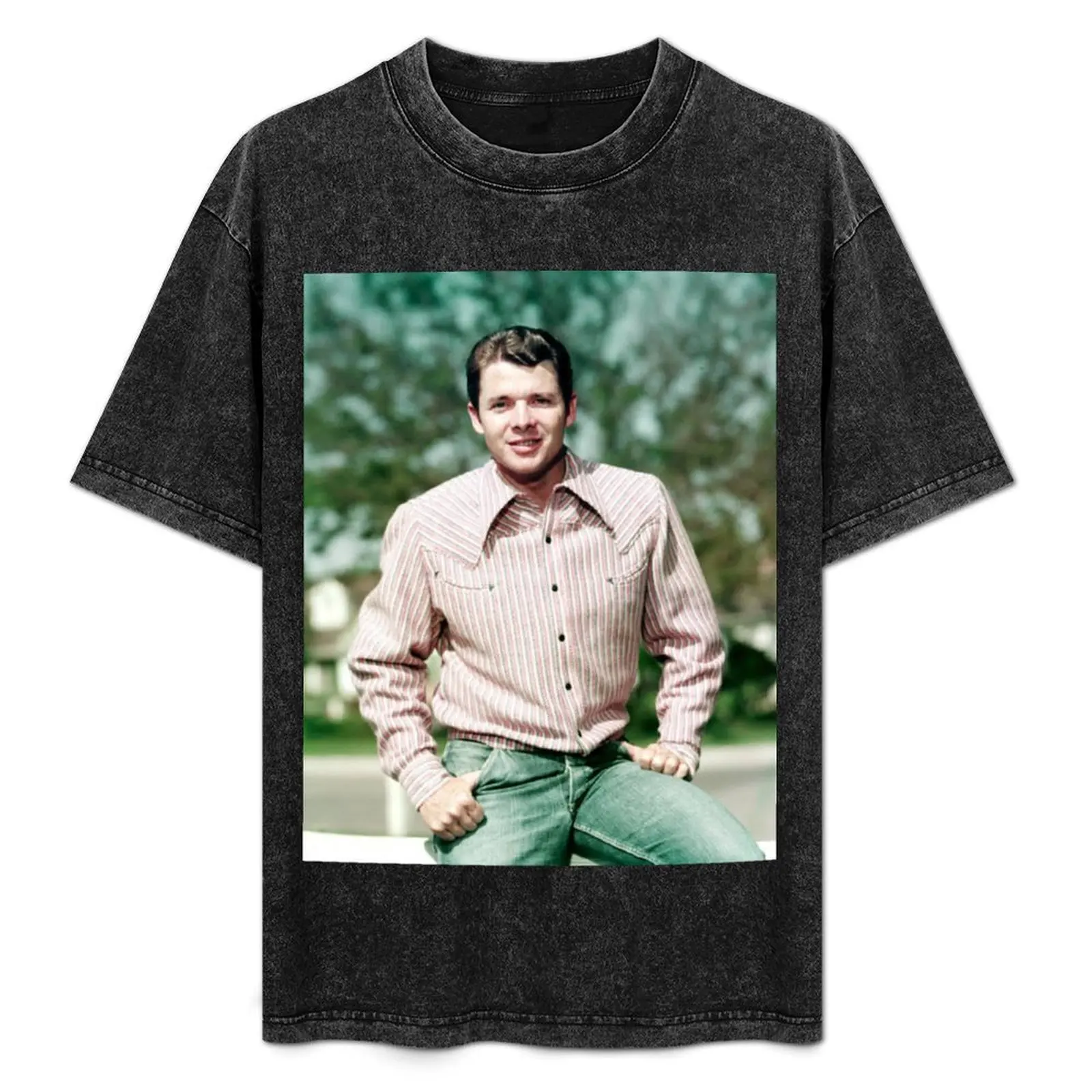 Audie Murphy handsome T-Shirt korean fashion graphic t shirts blue lock anime shirts men
Audie Murphy handsome T-Shirt korean fashion graphic t shirts blue lock anime shirts men