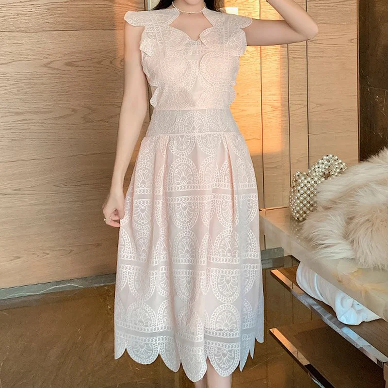 Embroidered Hollow Lace Flower Sleeveless Maxi Dresses for Women Vestido De Mujer Korean Style Y2k Aesthetic Vintage Elegant
Embroidered Hollow Lace Flower Sleeveless Maxi Dresses for Women Vestido De Mujer Korean Style Y2k Aesthetic Vintage Elegant
