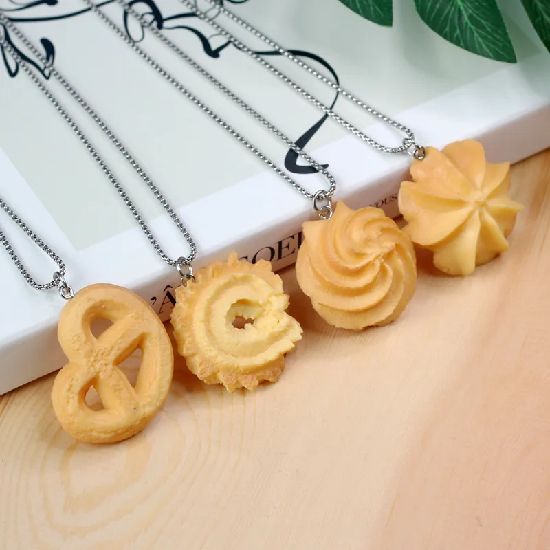 cookie necklace Charms Necklace for Women Men Kawaii Capybara Dog Bear Animal Biscuit Girl Accessories Gift
cookie necklace Charms Necklace for Women Men Kawaii Capybara Dog Bear Animal Biscuit Girl Accessories Gift