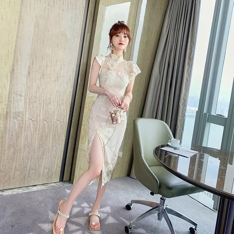 Summer retro design gold lace hook flower improved cheongsam skirt slit waist slimming dress
Summer retro design gold lace hook flower improved cheongsam skirt slit waist slimming dress