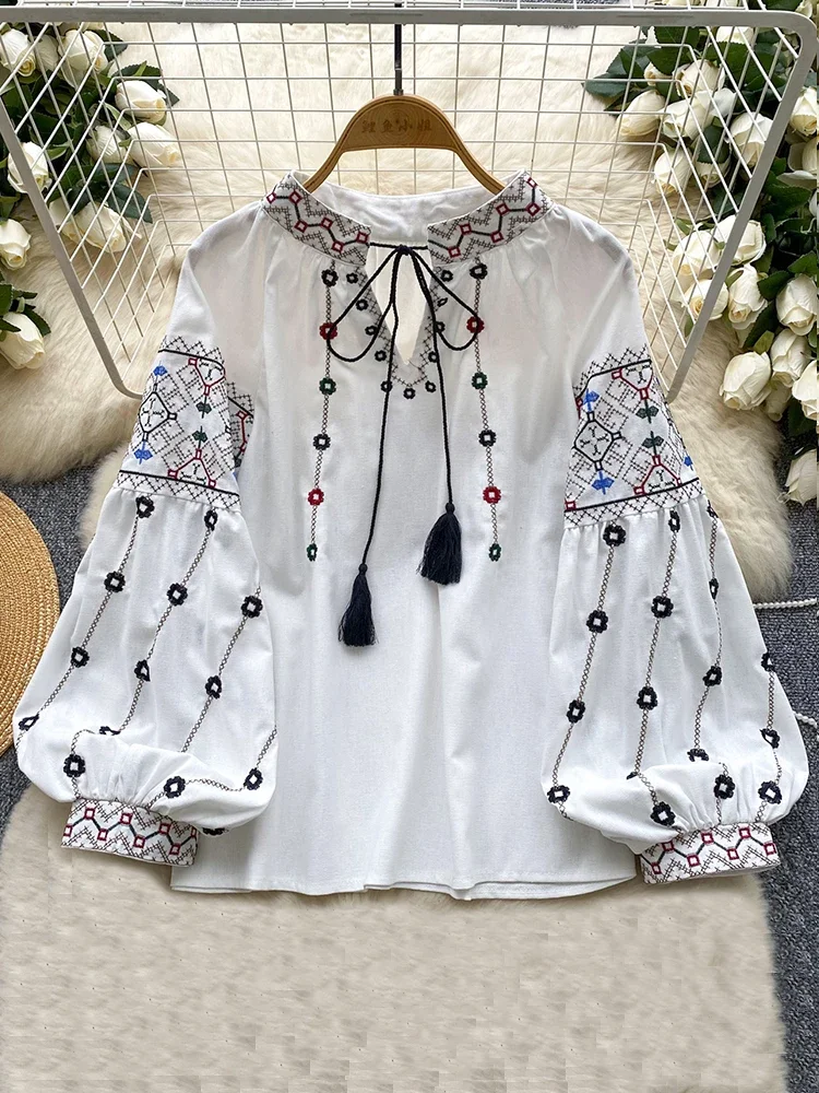 Женская весенне-осенняя блузка в этническом стиле, литературная свободная хлопковая льняная рубашка с вышивкой и v-образным вырезом, пуловер, повседневный топ D26
Женская весенне-осенняя блузка в этническом стиле, литературная свободная хлопковая льняная рубашка с вышивкой и v-образным вырезом, пуловер, повседневный топ D26