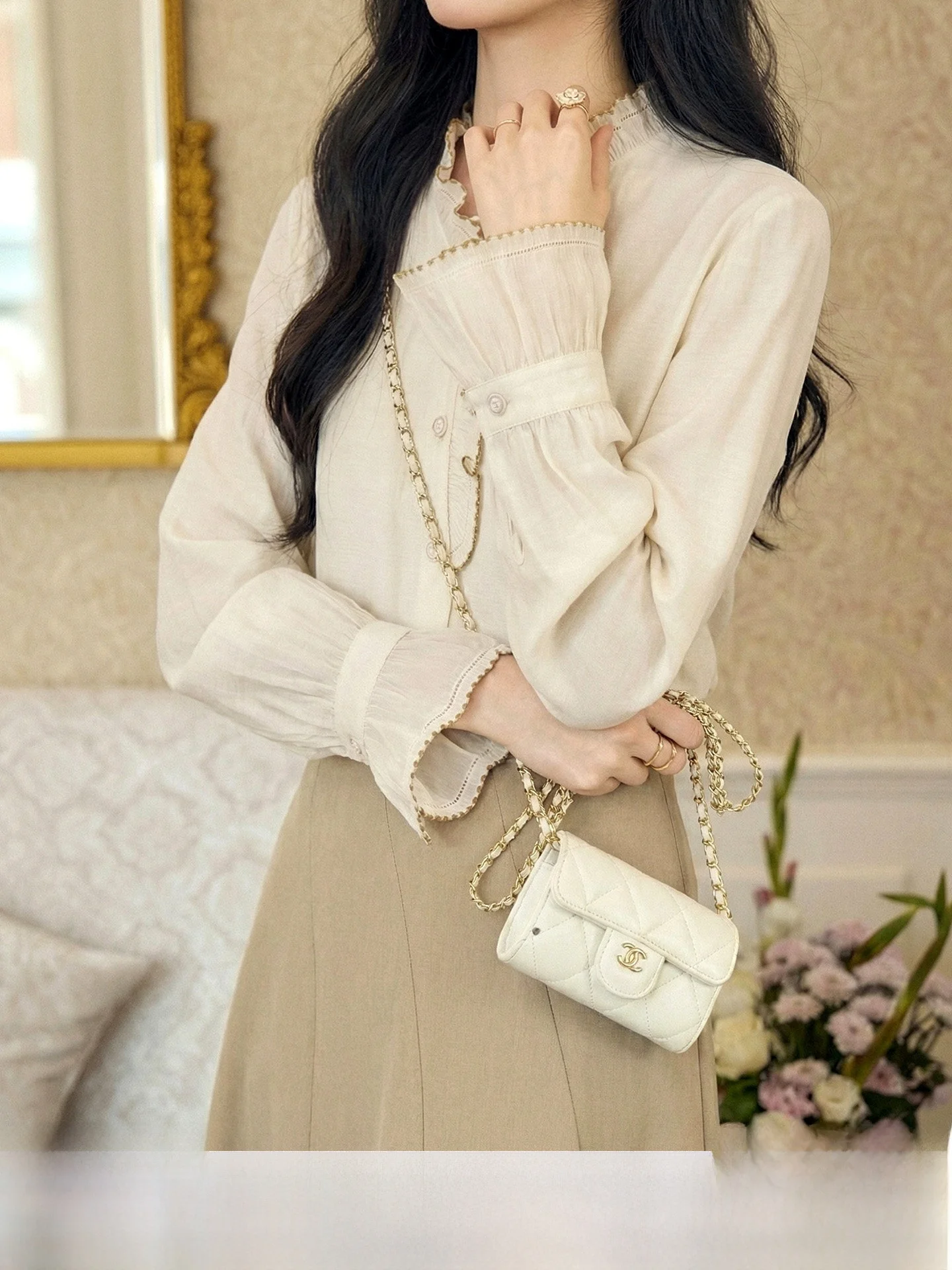 Creme Maple Women's Shirt V-neck Splicing Lace Trim Beige Design Spring 2026 New Style Comfortable Breathable Long Sleeve
Creme Maple Women's Shirt V-neck Splicing Lace Trim Beige Design Spring 2026 New Style Comfortable Breathable Long Sleeve