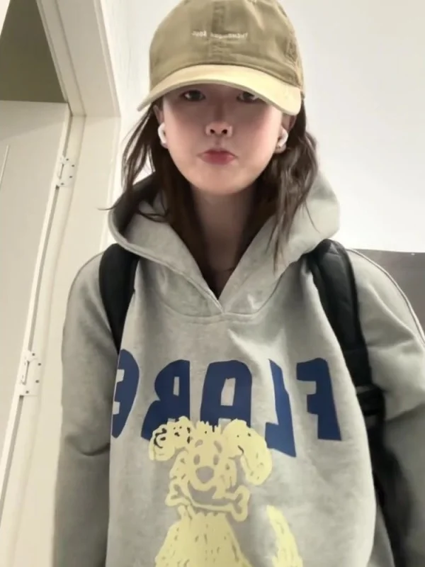 Милая женская толстовка оверсайз с принтом собак и надписями в американском уличном стиле, с длинными рукавами, зимняя, удобная, для отдыха
Милая женская толстовка оверсайз с принтом собак и надписями в американском уличном стиле, с длинными рукавами, зимняя, удобная, для отдыха