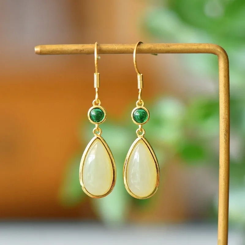 Exquisite Copper Inlaid Hetian Jade White Jade Water Drop Fashion Women's Earrings
Exquisite Copper Inlaid Hetian Jade White Jade Water Drop Fashion Women's Earrings