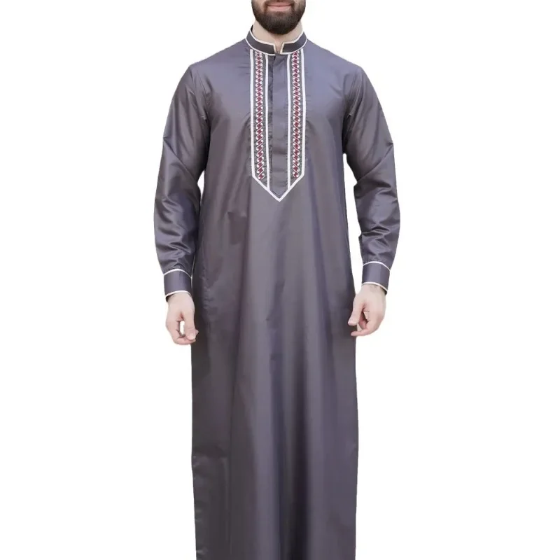 New Islamic Men's Robe Long Sleeve Loose Embroidery Stand-up Collar Ethnic Style Men's Robe D25017
New Islamic Men's Robe Long Sleeve Loose Embroidery Stand-up Collar Ethnic Style Men's Robe D25017