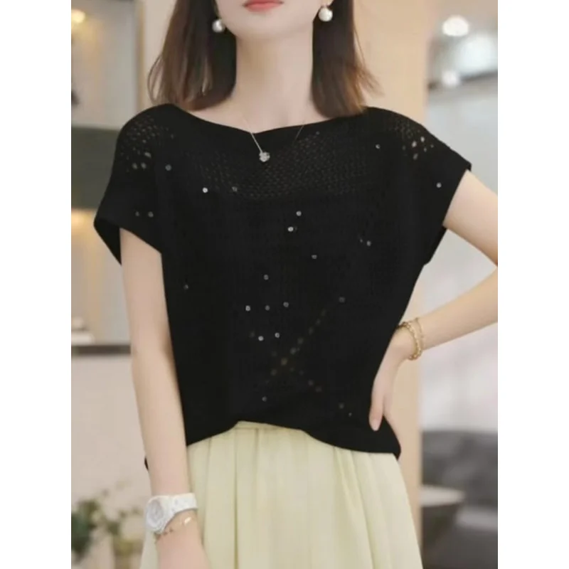 Women'S Crew Neck Solid Short Sleeve Top Sequin Panel Detail Glitter Accent Chic Party Outfit Night Out Look Lightweight
Women'S Crew Neck Solid Short Sleeve Top Sequin Panel Detail Glitter Accent Chic Party Outfit Night Out Look Lightweight