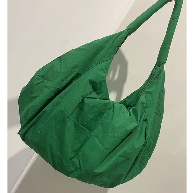 Large Bag Summer New Canvas Shoulder Bag Pleated Dumpling Bag Large Capacity Women's Casual Travel Handbag
Large Bag Summer New Canvas Shoulder Bag Pleated Dumpling Bag Large Capacity Women's Casual Travel Handbag
