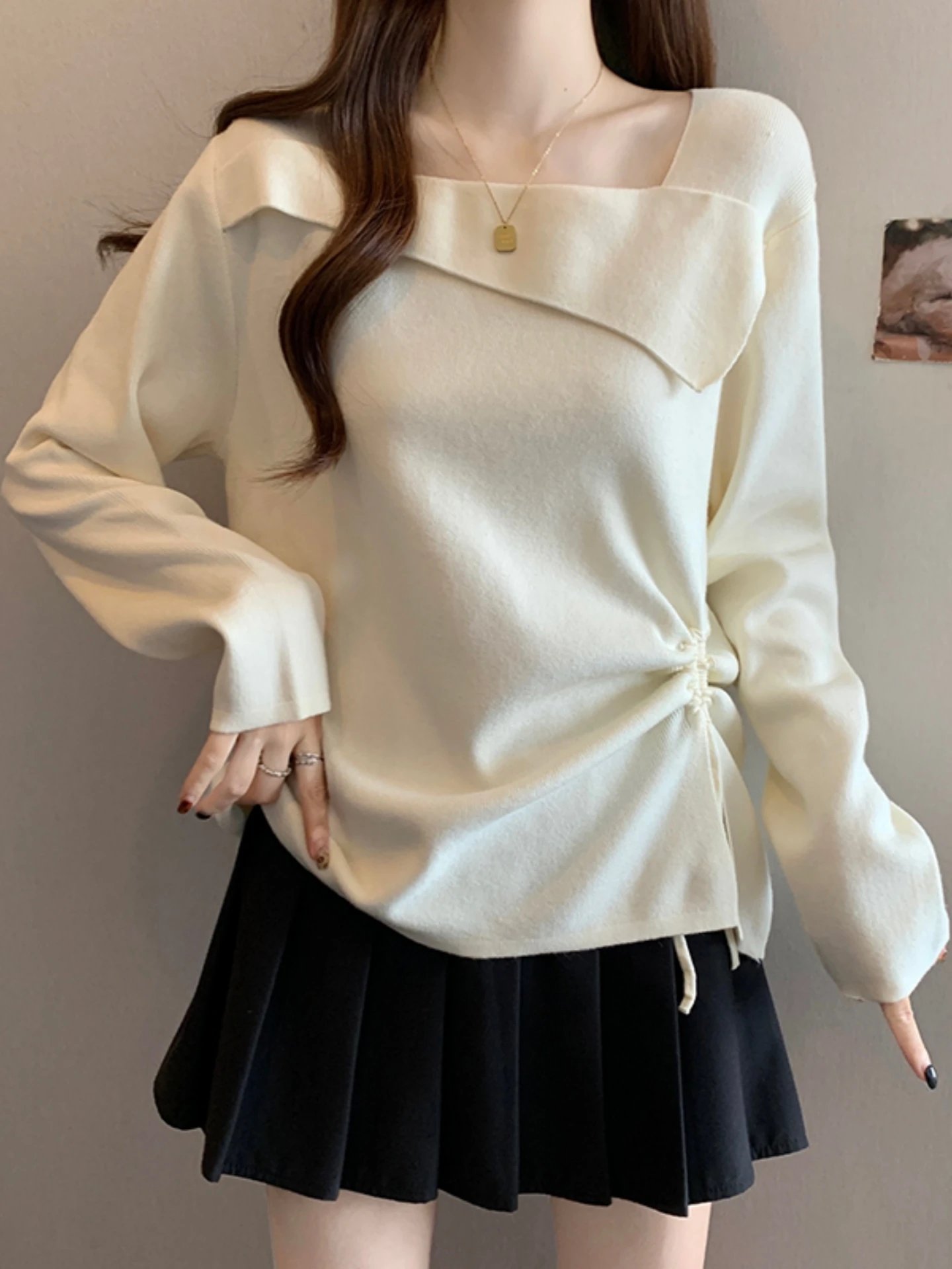 Slimming Short Knitted Base Shirt Women's Spring Autumn Long Sleeve Square Collar Drawstring Korean Style Loose Fit Comfortable
Slimming Short Knitted Base Shirt Women's Spring Autumn Long Sleeve Square Collar Drawstring Korean Style Loose Fit Comfortable