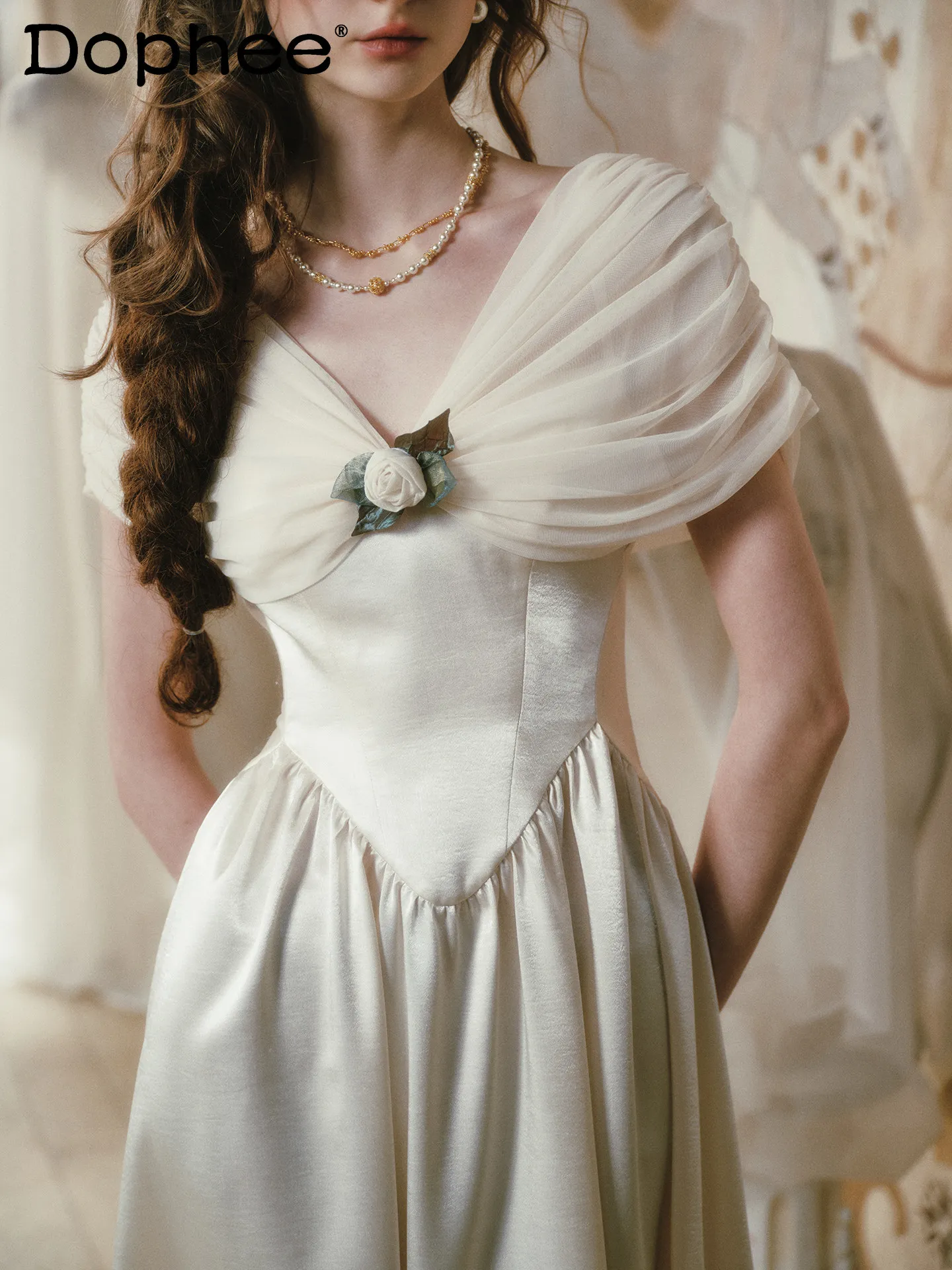2026 Summer New French Retro Design Waist Dress Sweet Elegant Dress Shoulder High Waist Thin White Pure Desire Fairy Dresses
2026 Summer New French Retro Design Waist Dress Sweet Elegant Dress Shoulder High Waist Thin White Pure Desire Fairy Dresses