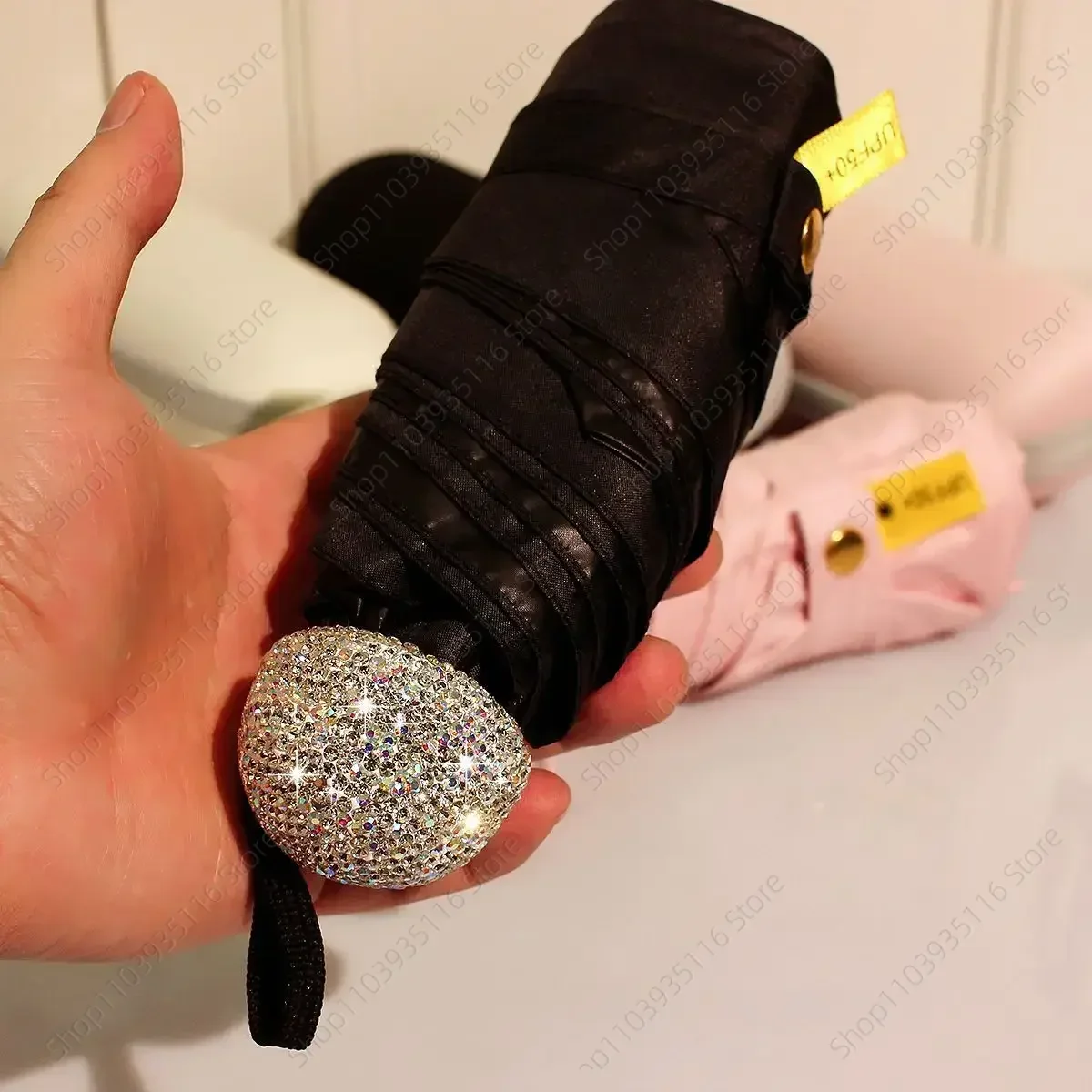 Luxury Rhinestone Capsule Umbrella Anti UV Sunscreen Folding Umbrella Portable Travel Girls Sunshine Umbrella Bling Rain Gear
Luxury Rhinestone Capsule Umbrella Anti UV Sunscreen Folding Umbrella Portable Travel Girls Sunshine Umbrella Bling Rain Gear