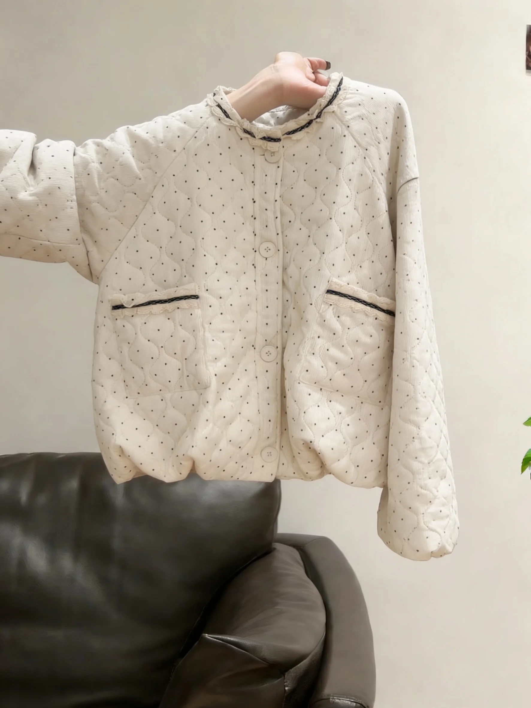 Sweet Casual Polka Dot round Ne Cotton Jaet Women's Autumn Winter Loose Versatile Thi Warm Bread Sle Cotton Coat
Sweet Casual Polka Dot round Ne Cotton Jaet Women's Autumn Winter Loose Versatile Thi Warm Bread Sle Cotton Coat