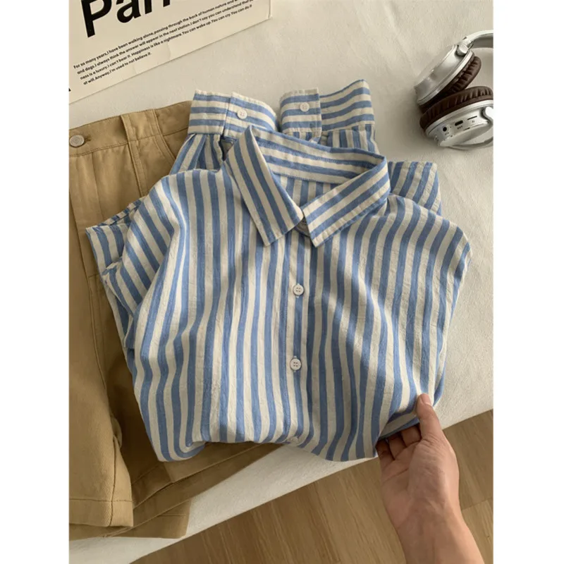 Women Vertical Stripe Casual Shirts Spring Summer Turn Down Collar Loose Long Sleeve Oversize Shirt Tops
Women Vertical Stripe Casual Shirts Spring Summer Turn Down Collar Loose Long Sleeve Oversize Shirt Tops