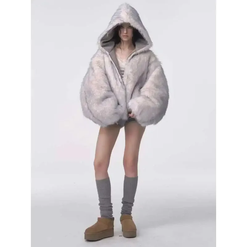 Двусторонняя шуба из искусственного меха цвета ледяного синего, осенне-зимняя замшевая куртка, теплая пушистая шуба для женщин
Двусторонняя шуба из искусственного меха цвета ледяного синего, осенне-зимняя замшевая куртка, теплая пушистая шуба для женщин