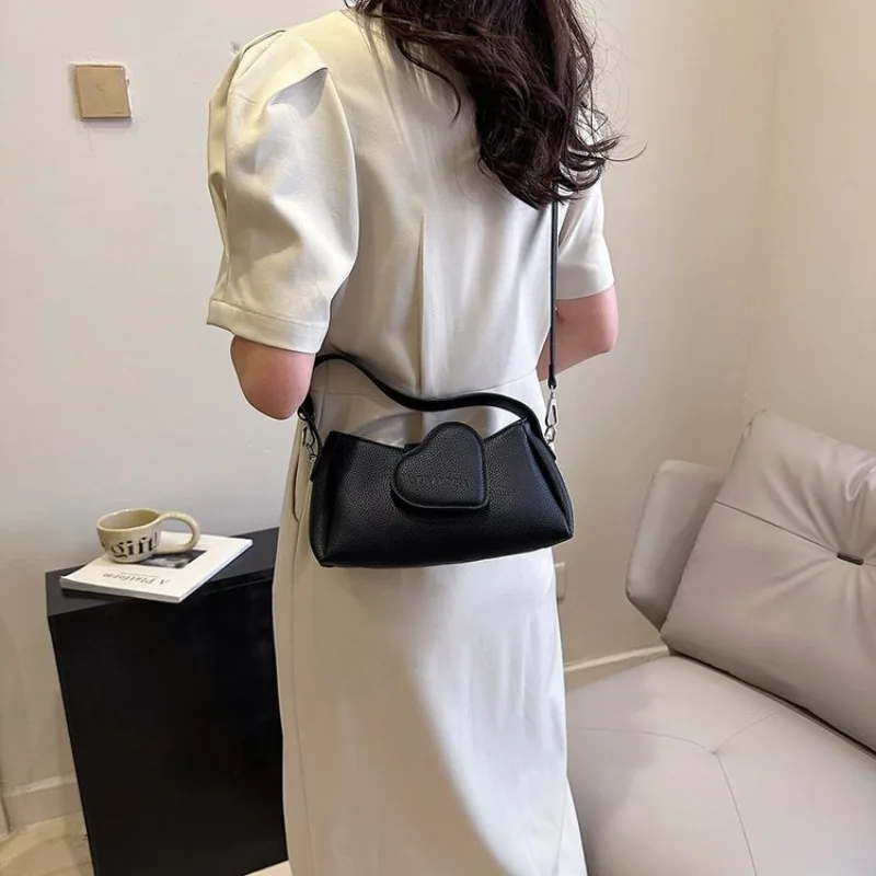 Fashion Women Handbag High End Leather Elegant Vintage Messenger Bag for Daily Travel and Shopping
Fashion Women Handbag High End Leather Elegant Vintage Messenger Bag for Daily Travel and Shopping