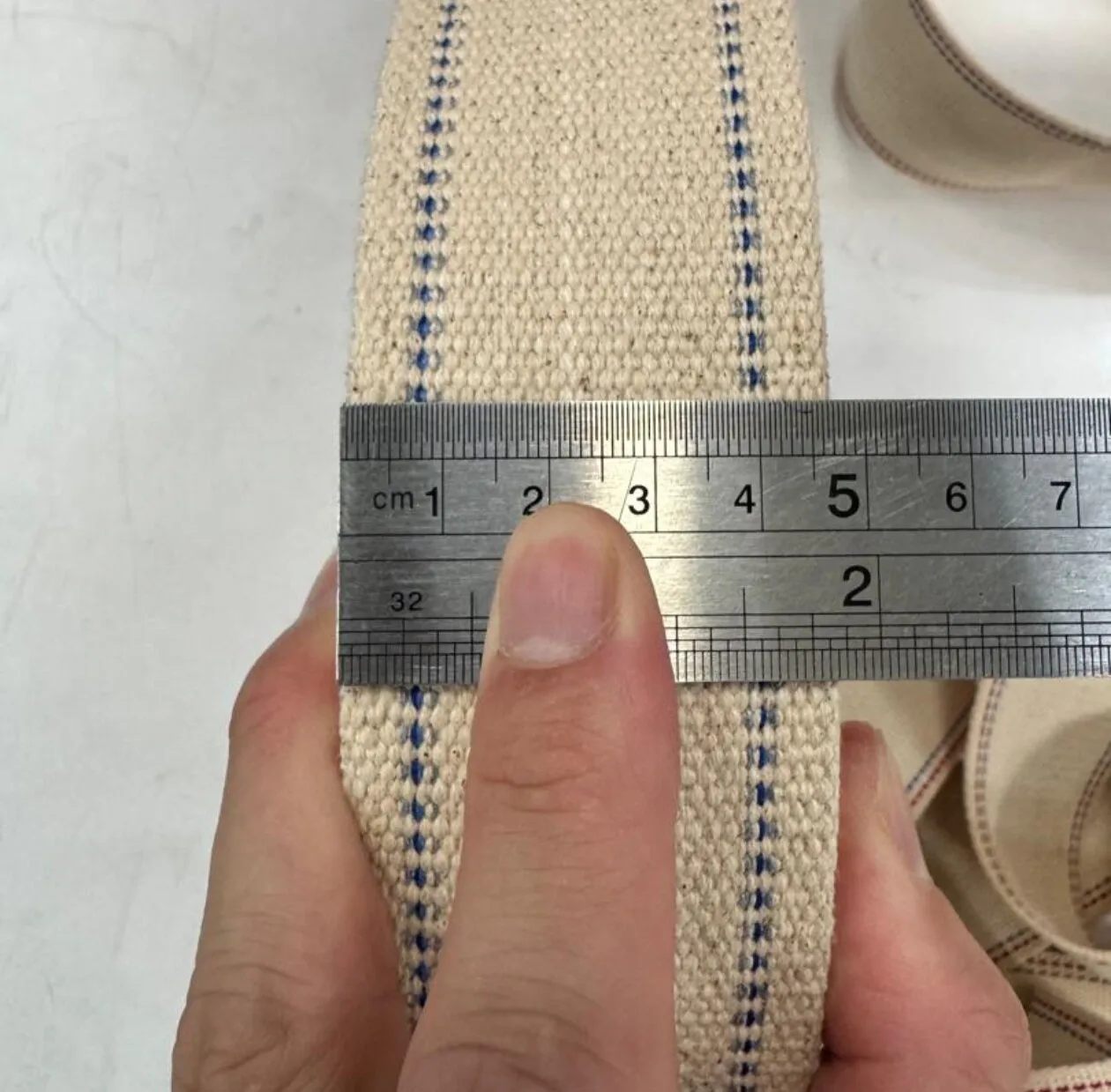 Laundry machine folding belt
Laundry machine folding belt